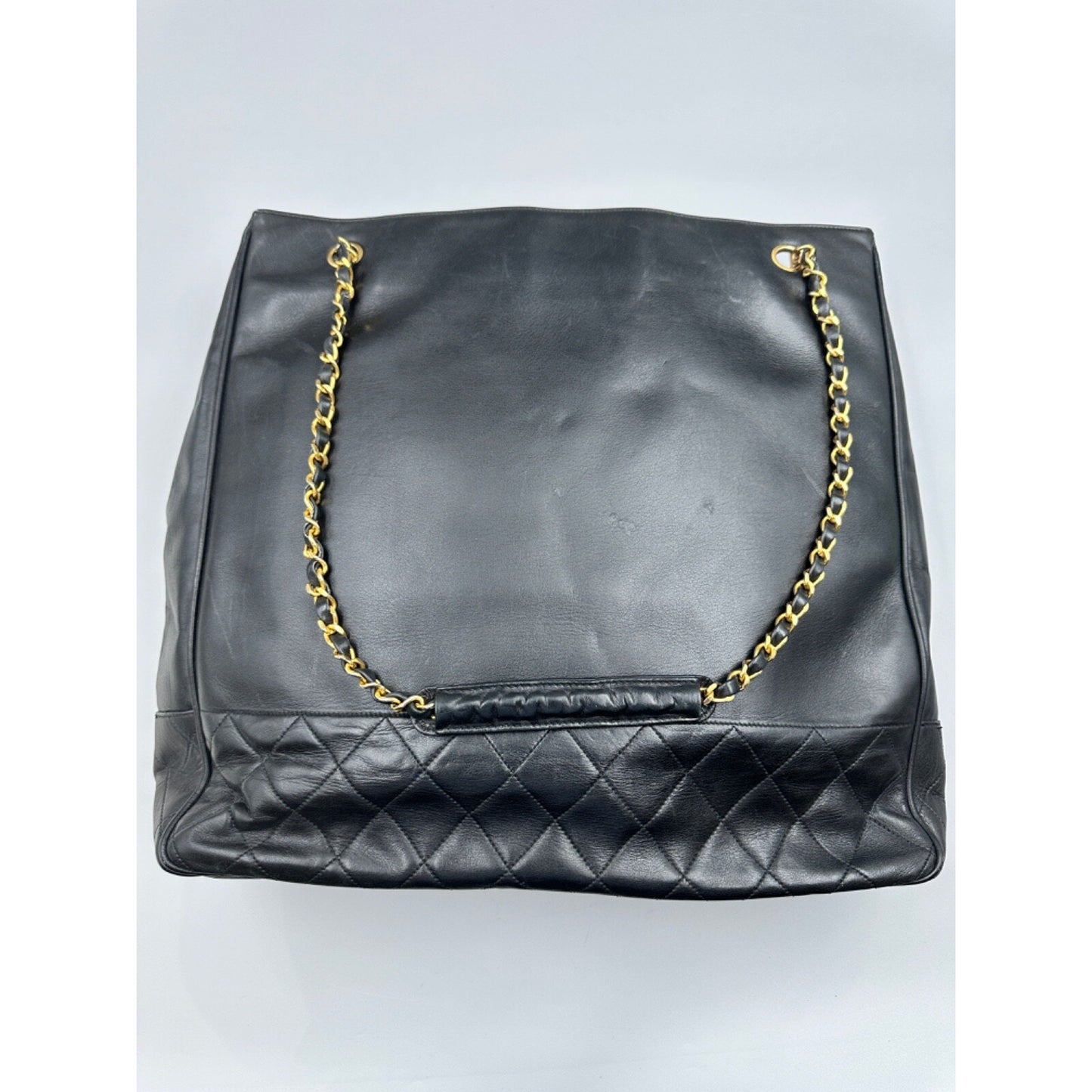 CHANEL BLACK LEATHER TOTE BAG