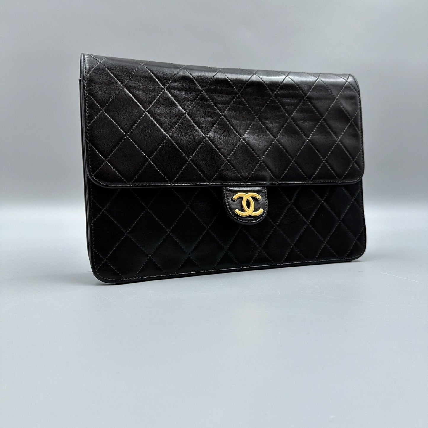CHANEL BLACK MATELASSE CC SHOULDER BAG