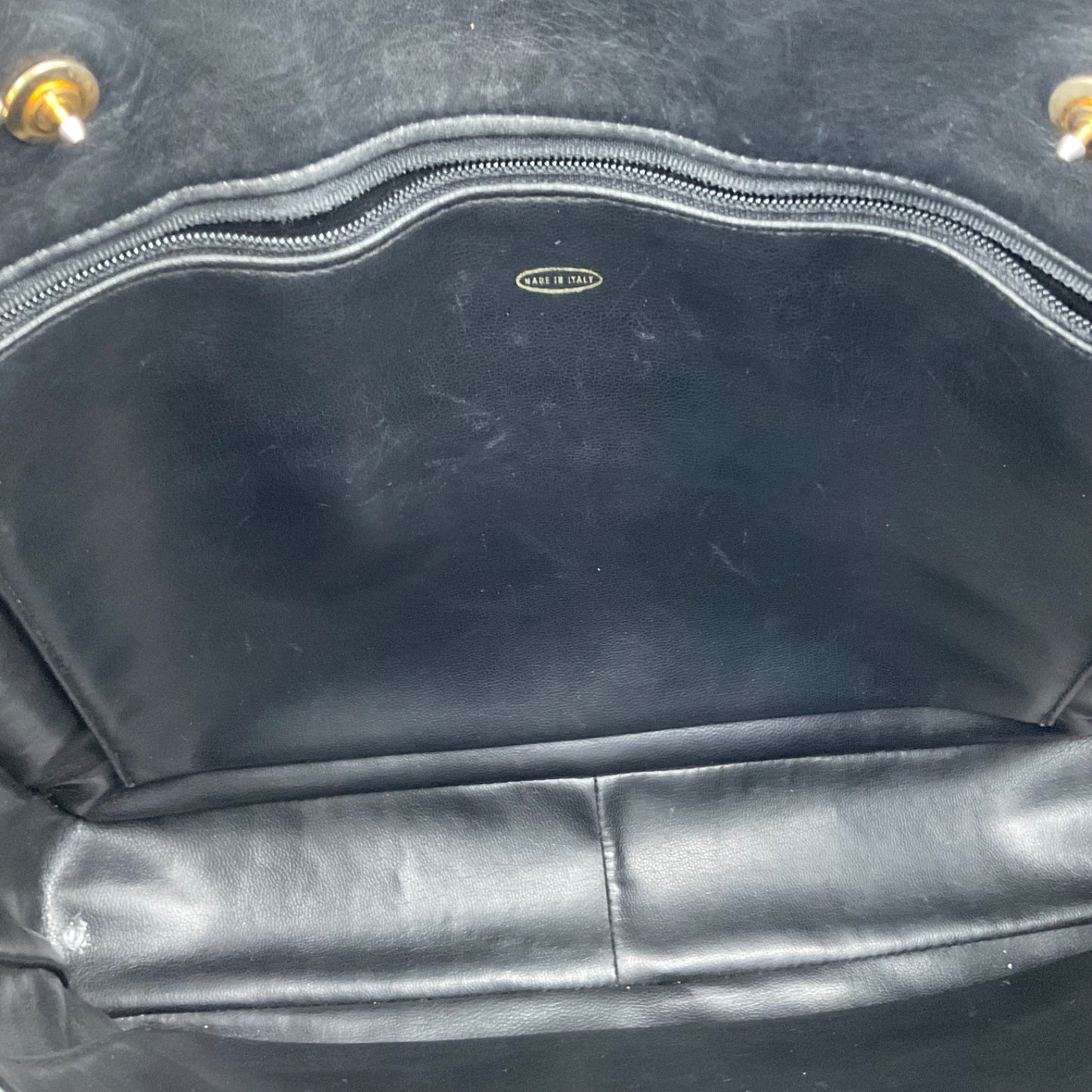 CHANEL BLACK LEATHER TOTE