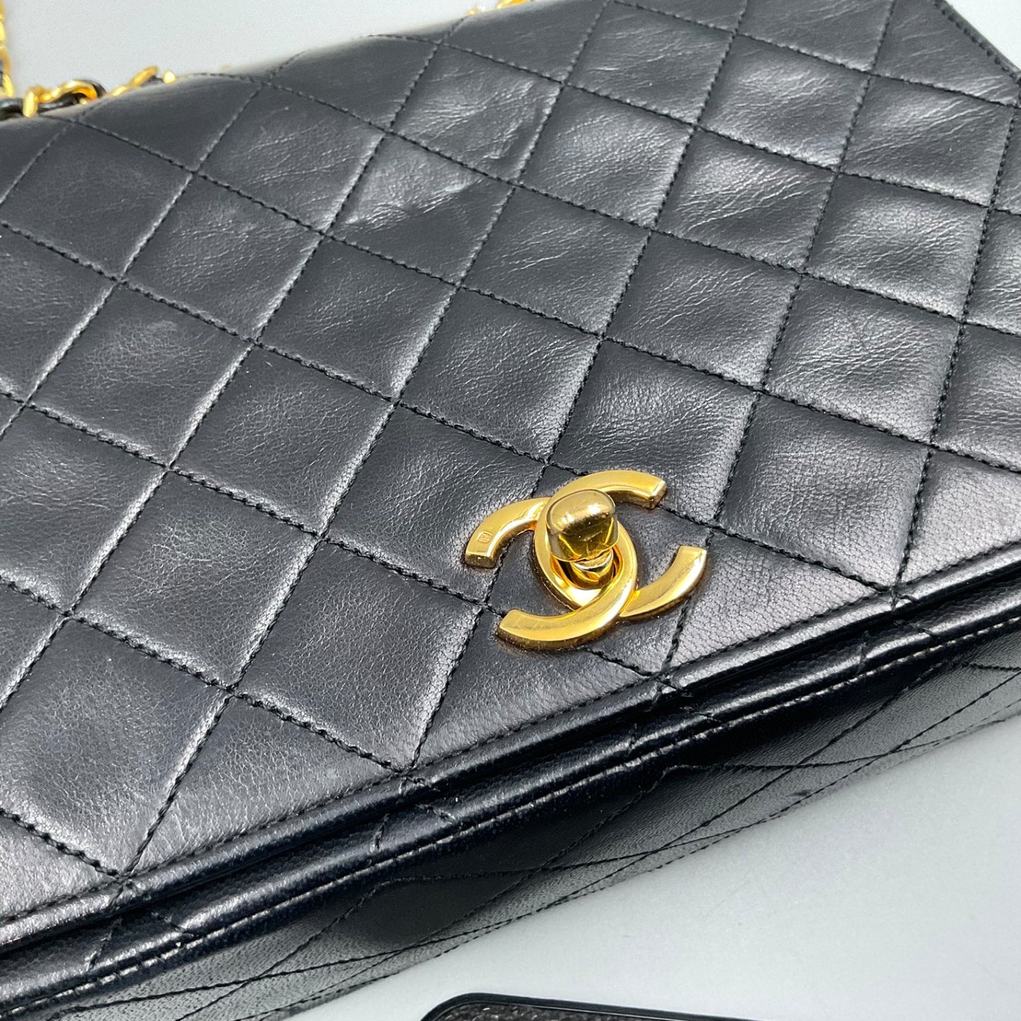 CHANEL BLACK MATELASSE SINGLE FLAP CROSSBODY BAG