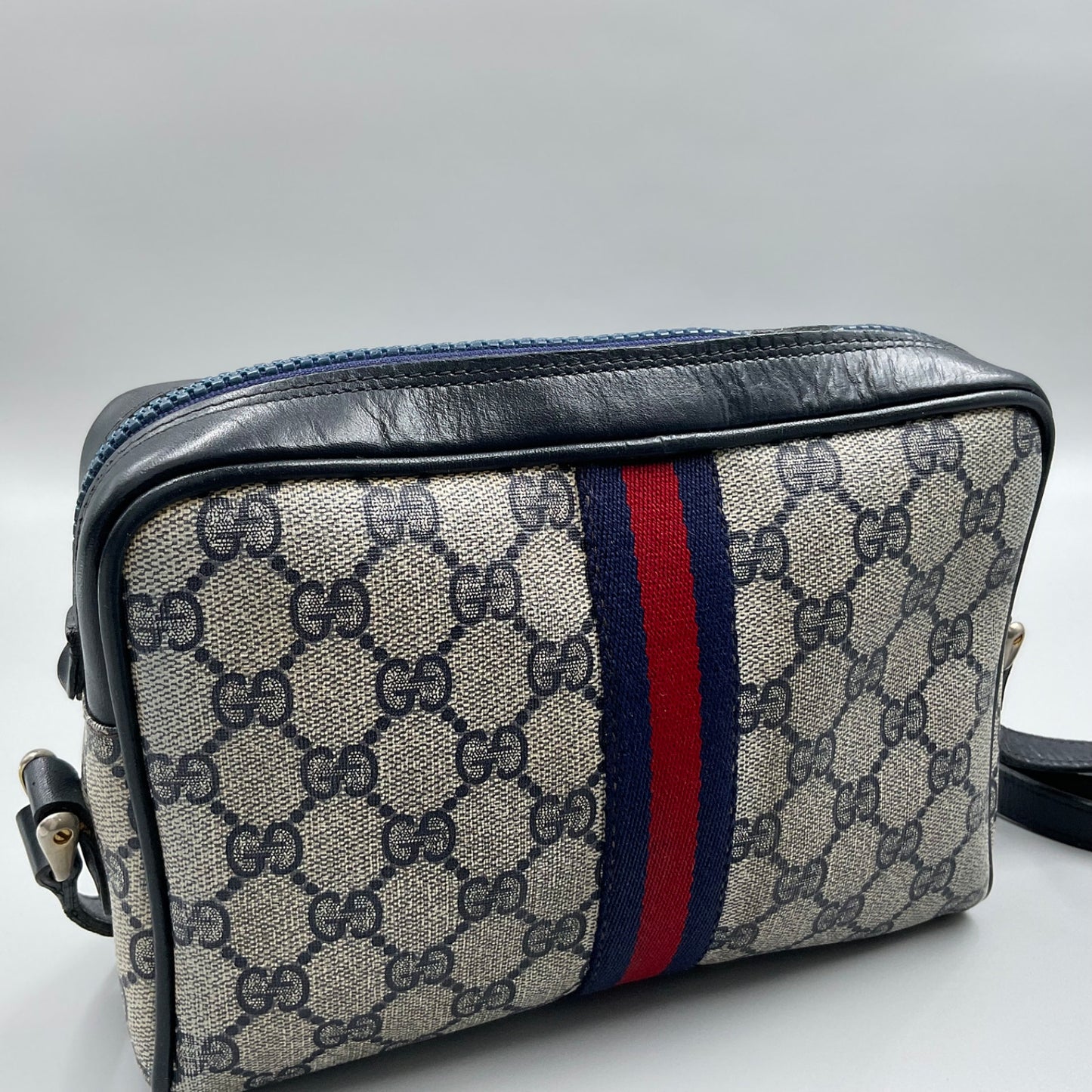 GUCCI BLUE GG SUPREME SHERRY LINE CROSSBODY BAG