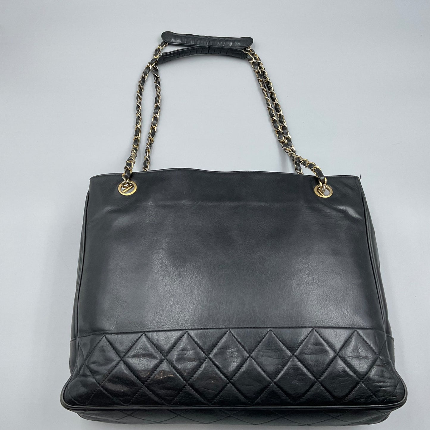 CHANEL BLACK LEATHER TOTE