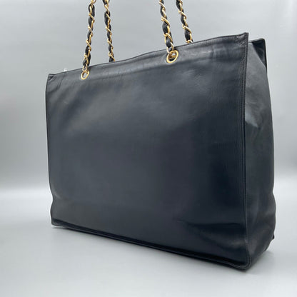 CHANEL CC BLACK LEATHER TOTE