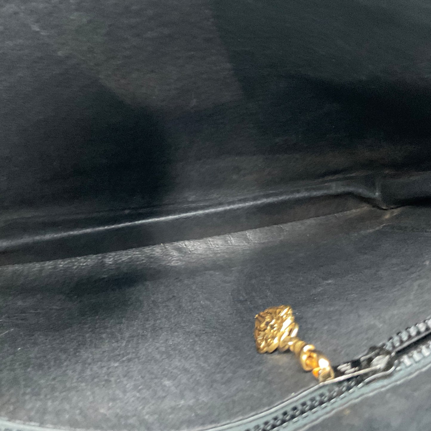 GUCCI BLACK LEATHER SHOULDER BAG