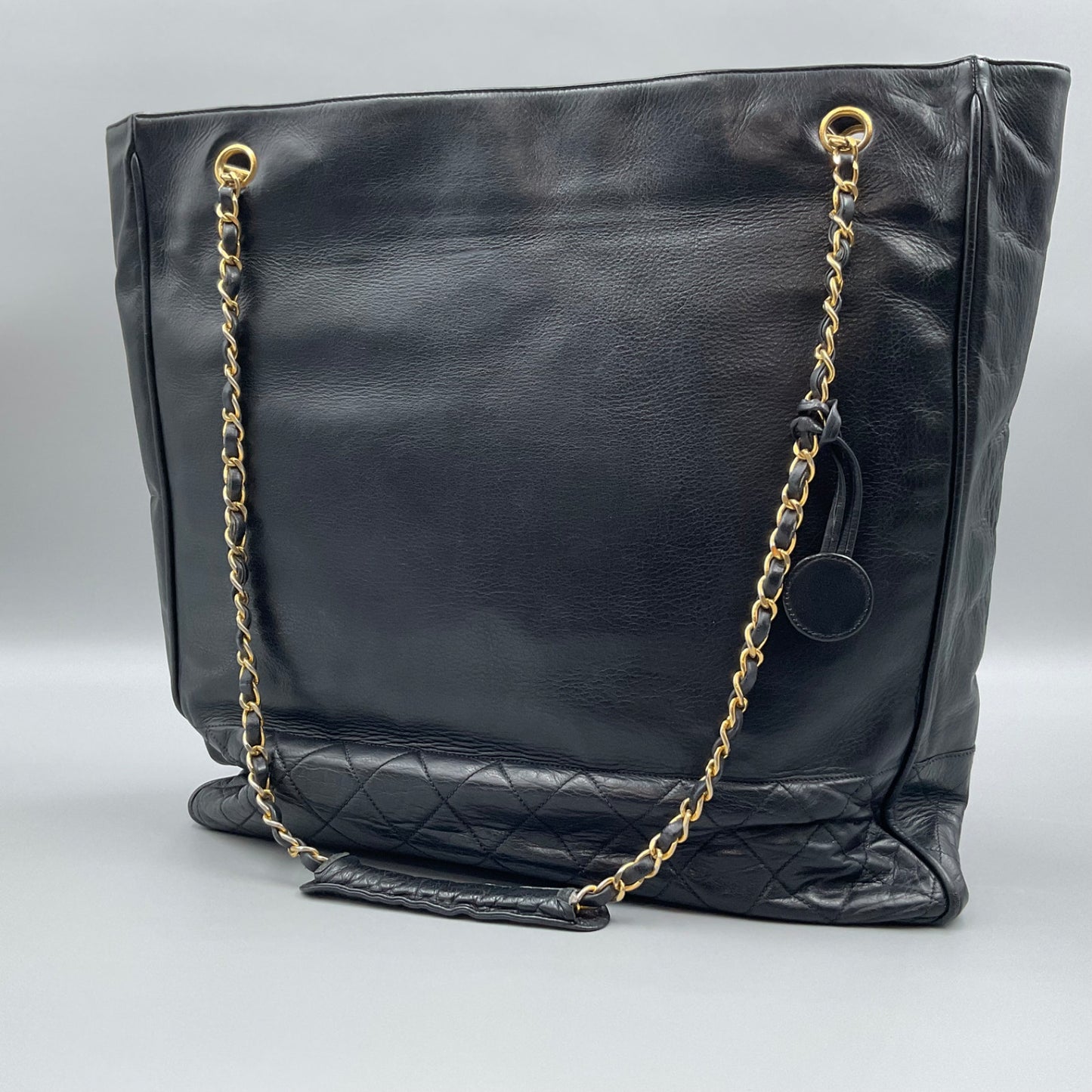 CHANEL BLACK LAMBSKIN CHAIN TOTE BAG