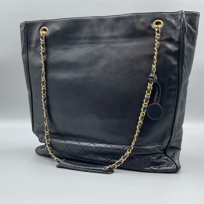 CHANEL BLACK LAMBSKIN CHAIN TOTE BAG