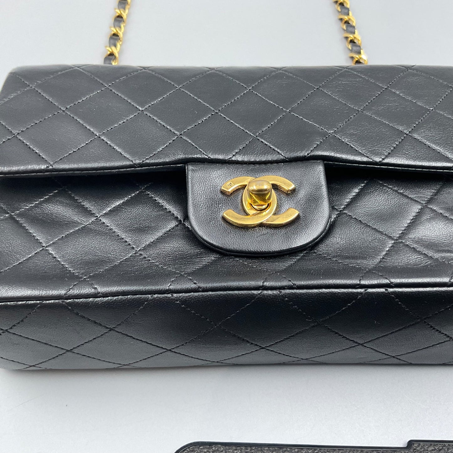 '89-'91 CHANEL TIMELESS/CLASSIQUE BLACK LEATHER CROSSBODY BAG