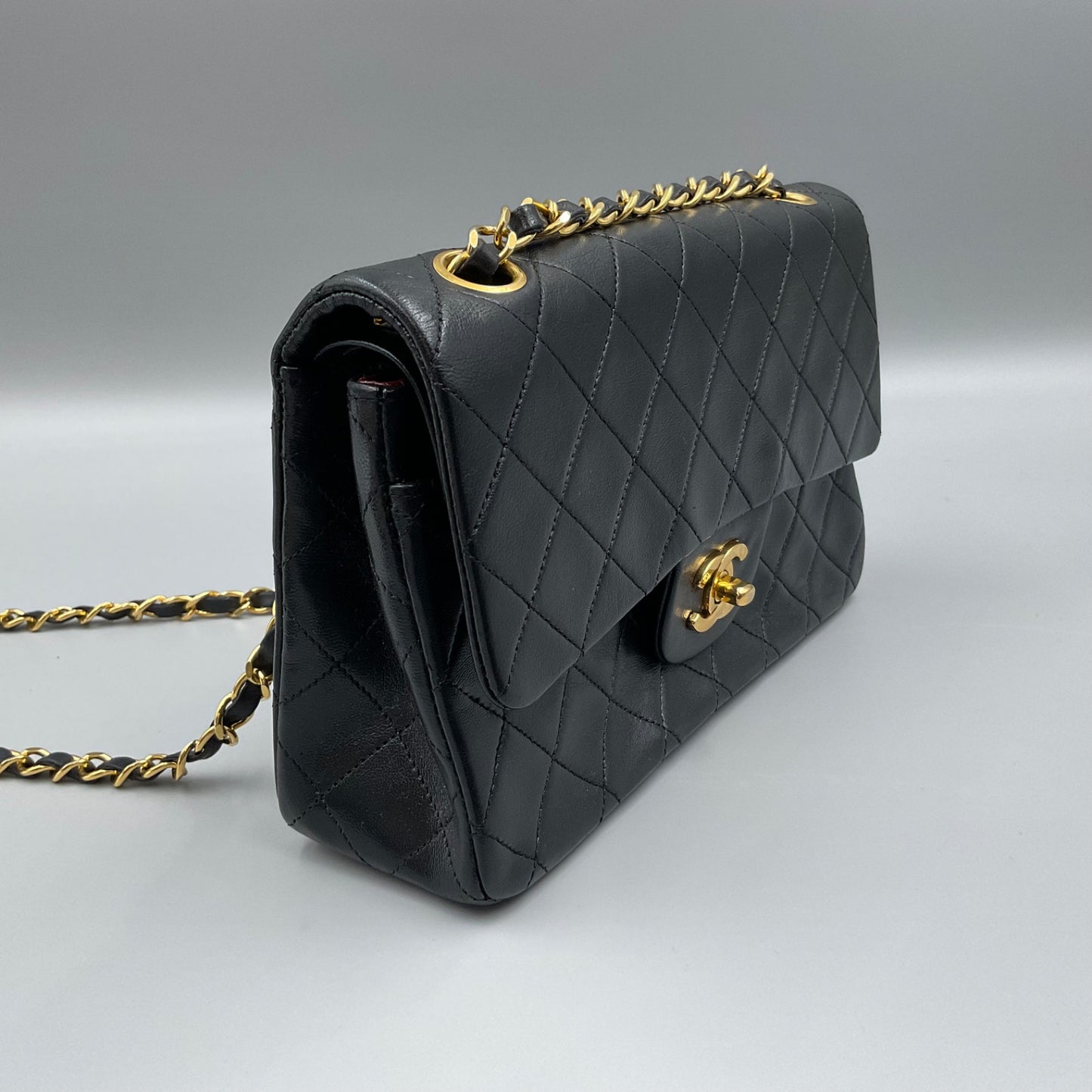'89-'91 CHANEL TIMELESS/CLASSIQUE BLACK LEATHER CROSSBODY BAG