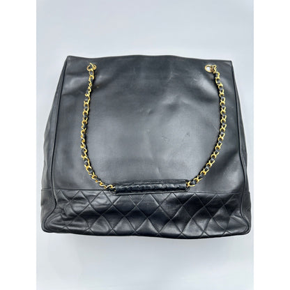 CHANEL BLACK LEATHER TOTE BAG