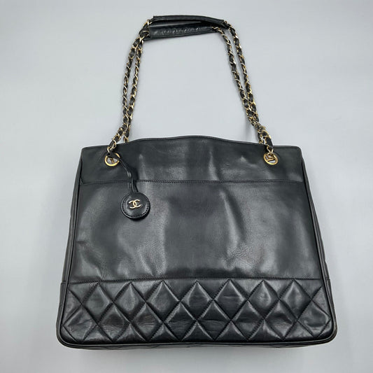 CHANEL BLACK LEATHER TOTE