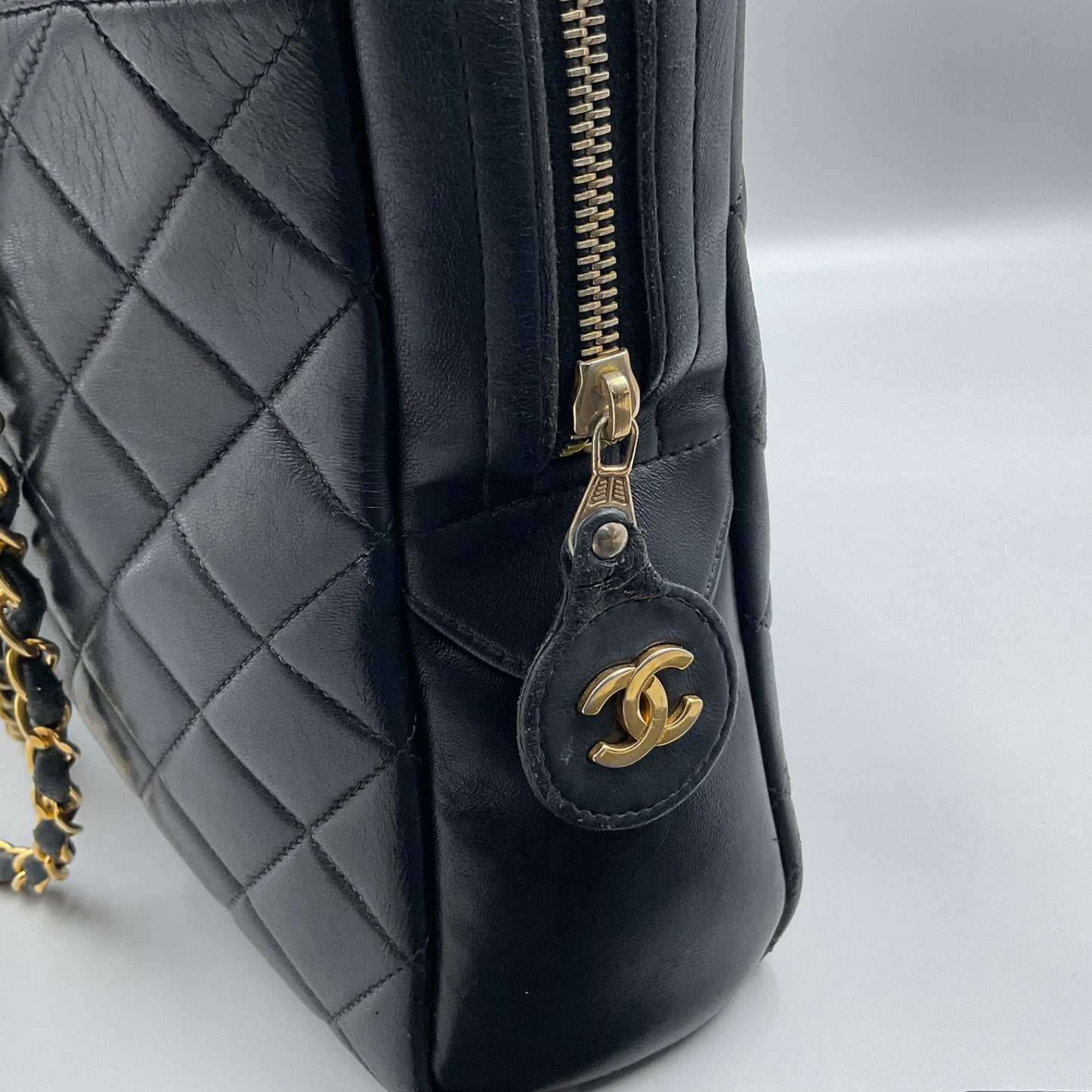 '96-'97 CHANEL BLACK MATELASSE SHOULDER BAG