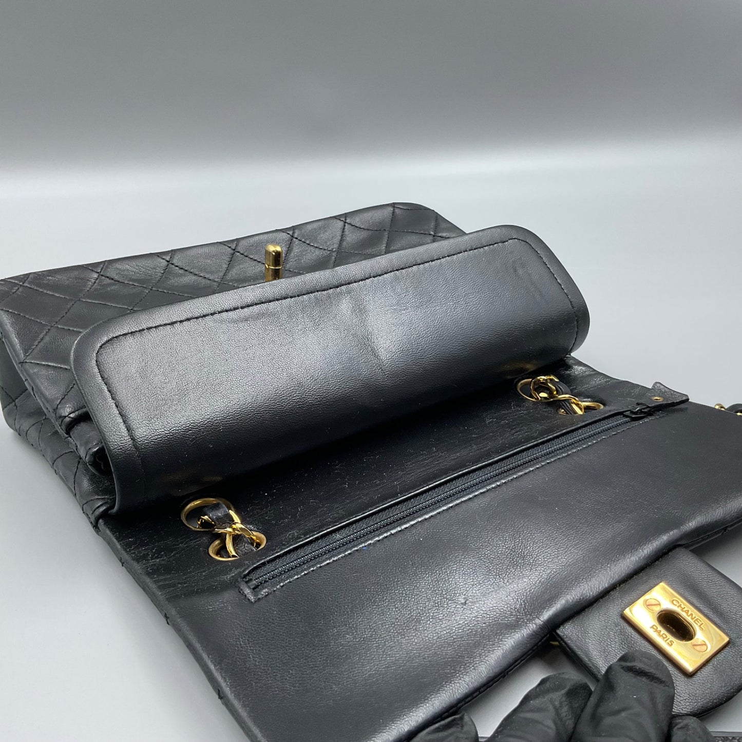 '89-'91 CHANEL TIMELESS/CLASSIQUE BLACK LEATHER CROSSBODY BAG