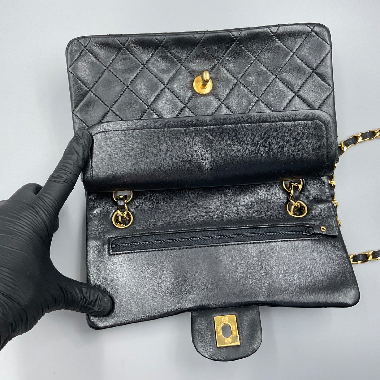 '89-'91 CHANEL TIMELESS/CLASSIQUE BLACK LEATHER CROSSBODY BAG