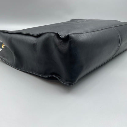 CHANEL CC BLACK LEATHER TOTE