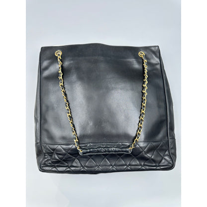 CHANEL BLACK LEATHER TOTE BAG