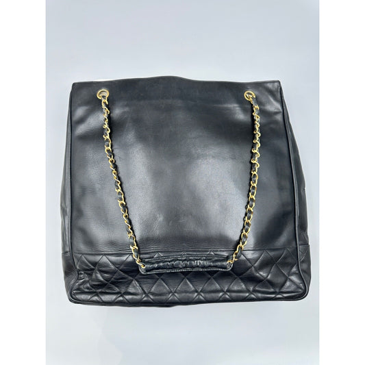 CHANEL BLACK LEATHER TOTE BAG