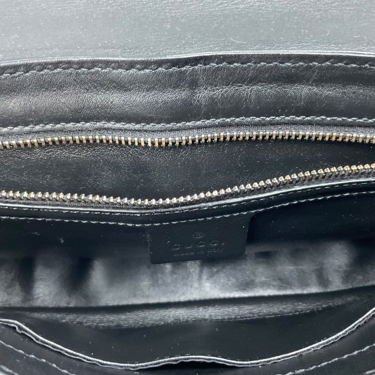 GUCCI BLACK CROCODILE SOHO CHAIN CROSSBODY BAG