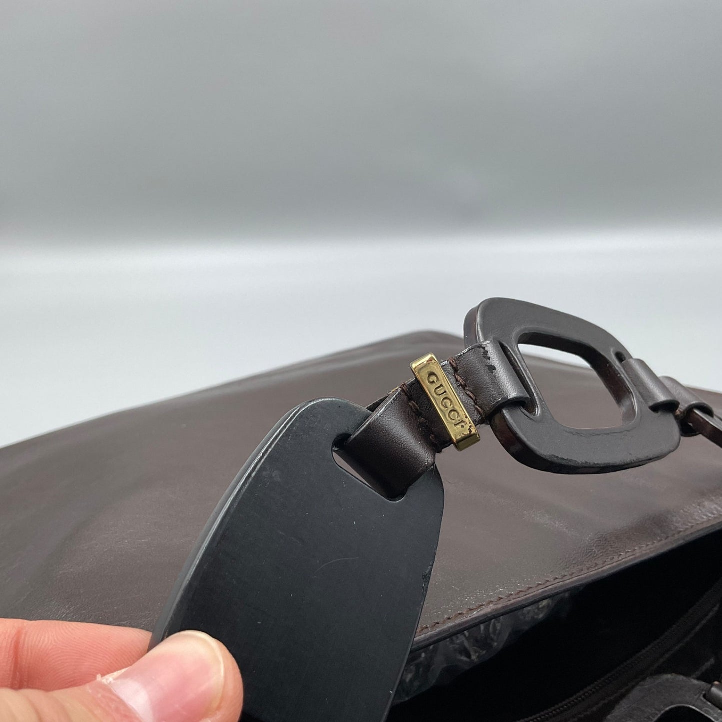 GUCCI BROWN BAG w/ LINK STRAP (INSIDE TEARS)