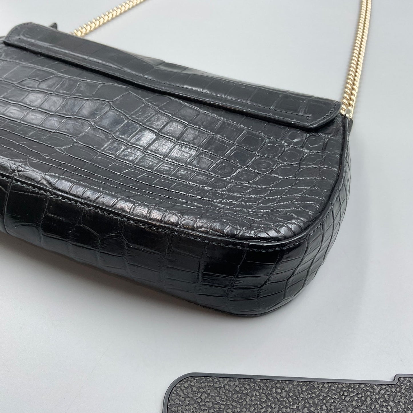 GUCCI BLACK CROCODILE SOHO CHAIN CROSSBODY BAG