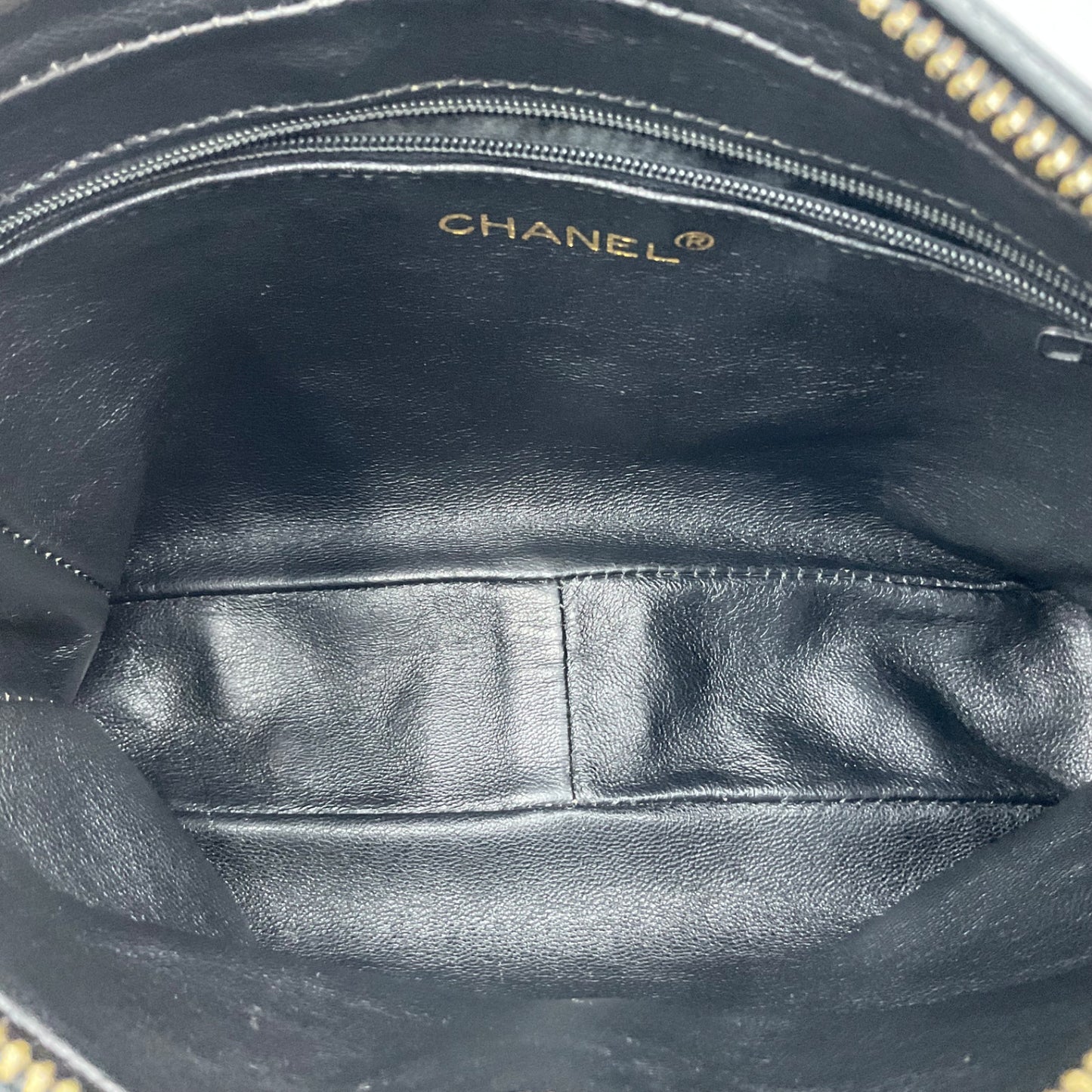 CHANEL BLACK MATELASSE SHOULDER BAG