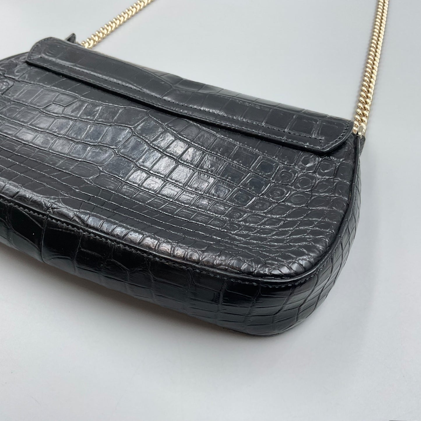 GUCCI BLACK CROCODILE SOHO CHAIN CROSSBODY BAG